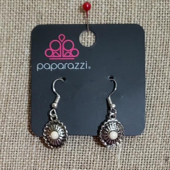 Paparazzi Earrings - Wild In Wildflowers 🌻 White